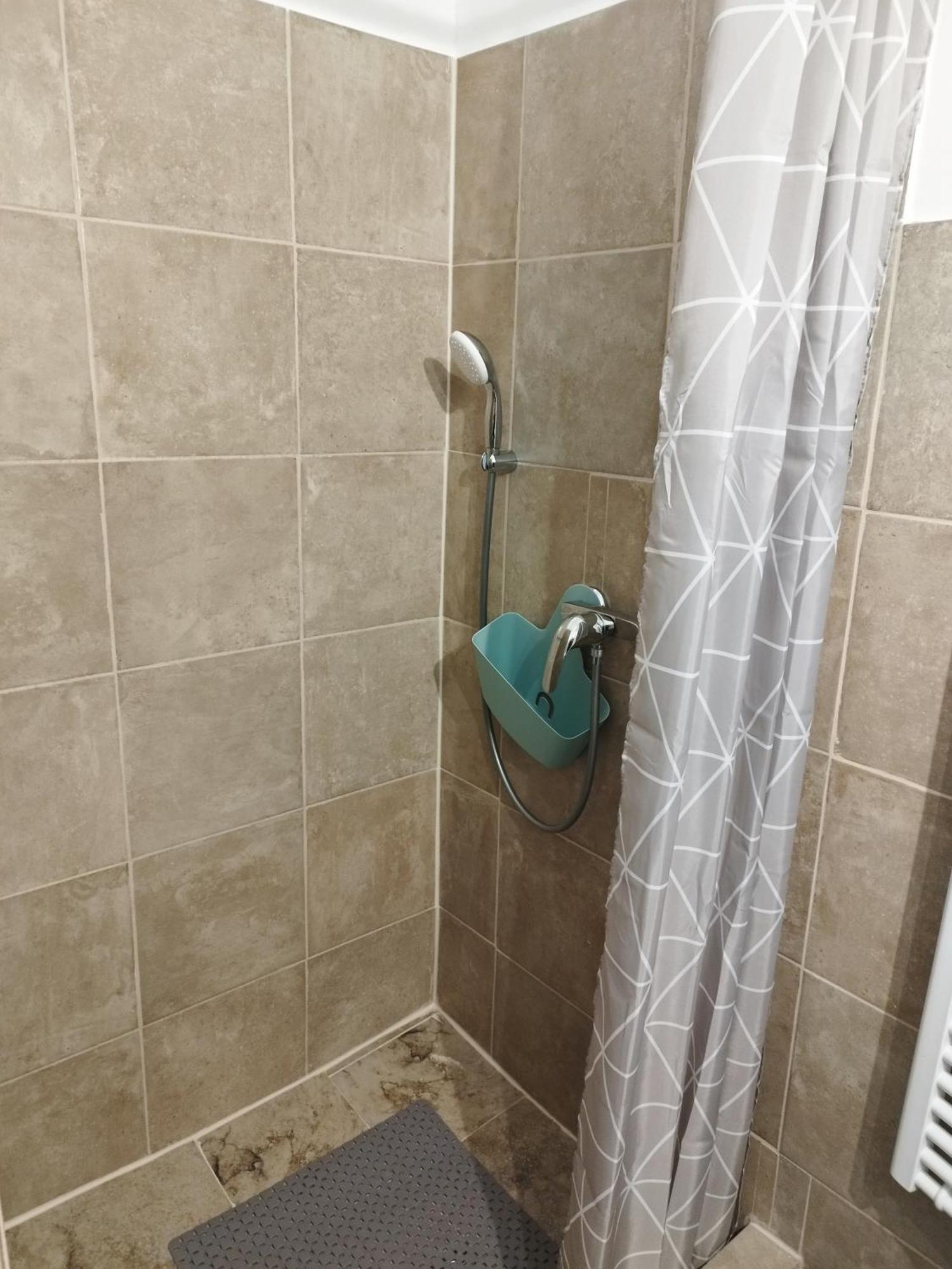 Holling Apartman Fertoboz Exterior photo